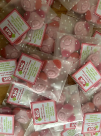 Eine ganze Rotte süßer Glüchsschweinchen