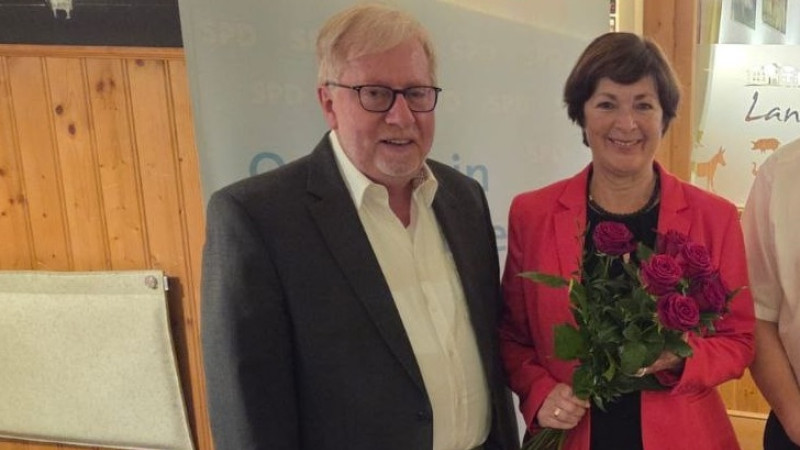 2. Bürgermeisterin Maria Wirnitzer mit Fraktionssprecher Josef Mittermeier und Ortsvereinvorsitzenden Klaus Spagl