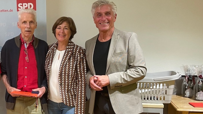 Günter Lenz, die 2. Bürgermeisterin und die beiden Vorsitzenden